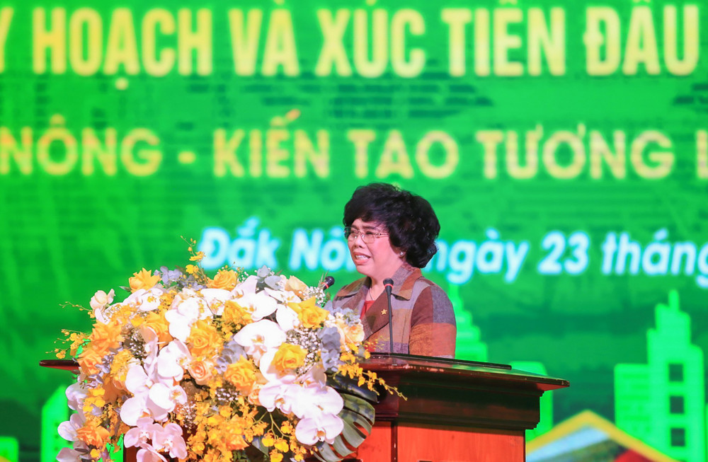 Anh hùng Lao động, Nhà sáng lập Tập đoàn TH Thái Hương anh-hung-lao-dong-nha-sang-lap-tao-doan-th-thai-huong.jpg