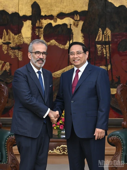 Thủ tướng Phạm Minh Chính tiếp Bộ trưởng Quốc vụ, Bộ trưởng Ngoại giao Bồ Đào Nha Paulo Rangel.