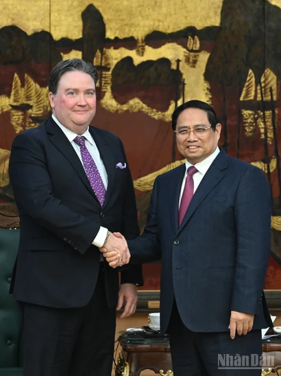 Thủ tướng Phạm Minh Chính và Đại sứ Hoa Kỳ Marc Knapper.