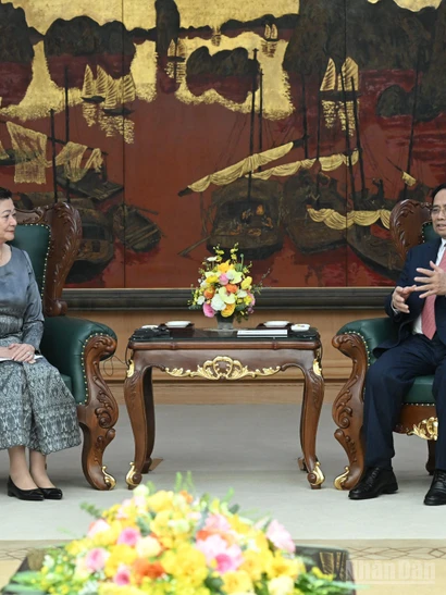 Thủ tướng Phạm Minh Chính tiếp Đại sứ Campuchia Chea Kimtha.