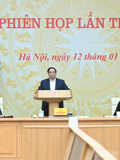 Thủ tướng Phạm Minh Chính phát biểu chỉ đạo tại phiên họp.