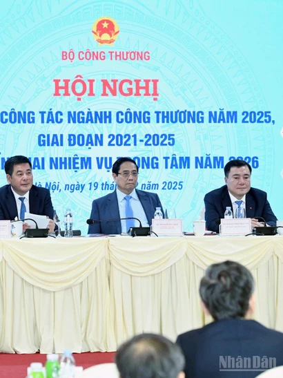Thủ tướng Phạm Minh Chính dự Hội nghị tổng kết công tác ngành công Thương năm 2025 và triển khai nhiệm vụ trọng tâm năm 2026. 