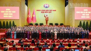 Ban Chấp hành Trung ương khóa XIV ra mắt Đại hội. (Ảnh: nhandan.vn)