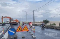 Sụt nền đường trên tuyến quốc lộ 1, tại km1.309+300 đoạn qua địa bàn phường Tuy Hòa (tỉnh Đắk Lắk). 