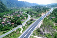 Nhu cầu đầu tư hạ tầng của Việt Nam hiện nay rất lớn, trong khi nguồn lực ngân sách nhà nước có hạn, đòi hỏi cần huy động mạnh mẽ hơn các nguồn lực xã hội để đáp ứng yêu cầu tăng trưởng trung và dài hạn.