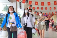 Hành khách đến bến xe chiều 29/8 để về quê khá thưa thớt.