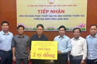 Lãnh đạo TKV trao 2 tỷ đồng ủng hộ Lạng Sơn khắc phục hậu quả bão lũ.