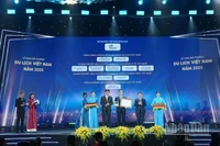 Vietnam Airlines vinh dự đón nhận giải thưởng “Hãng hàng không phục vụ khách du lịch tốt nhất” tại Lễ trao Giải thưởng Du lịch Việt Nam 2025.