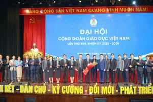 Ra mắt Ban chấp hành Công đoàn Giáo dục Việt Nam lần thứ XVII, nhiệm kỳ 2025-2030.