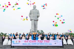 Lần đầu tiên Liên đoàn Lao động tỉnh Nghệ An tổ chức lễ cưới tập thể cho công nhân, lao động có hoàn cảnh khó khăn.