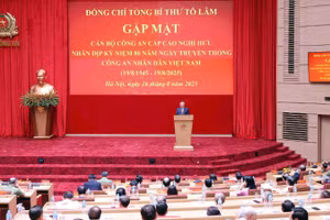 Tổng Bí thư Tô Lâm gặp mặt cán bộ Công an cấp cao nghỉ hưu. (Ảnh: PHẠM KIÊN)