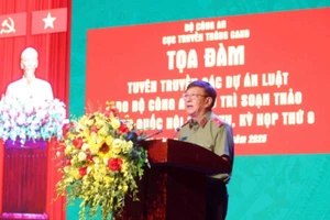 Cục trưởng Truyền thông Công an nhân dân, Thiếu tướng Đỗ Triệu Phong phát biểu khai mạc tọa đàm.