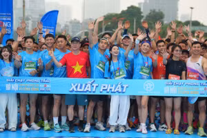 Giải chạy phong trào "Chung một quyết tâm vì cộng đồng không ma túy" tại Hà Nội.