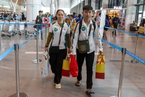 Niềm vui của đoàn viên, người lao động chuẩn bị bước lên Chuyến bay Công đoàn - Xuân 2026.