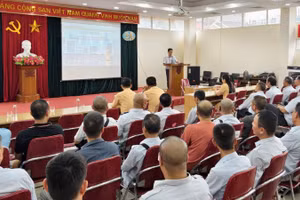 Toàn cảnh hội nghị.