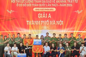 Đội Hà Nội xuất sắc giành giải A Hội thi Lực lượng tham gia bảo vệ an ninh, trật tự ở cơ sở giỏi toàn quốc, khu vực phía bắc. (Ảnh: Công an thành phố Hà Nội)