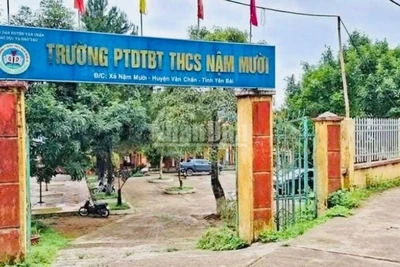 Trường phổ thông dân tộc bán trú trung học cơ sở Nậm Mười, nơi xảy ra vụ việc. (Ảnh: THANH SƠN)