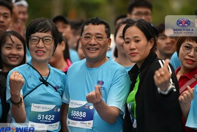 Các vận động viên tham gia Giải chạy “Hành trình Tiếp sức” năm 2024.