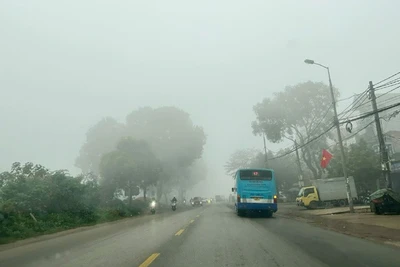 Tình trạng ô nhiễm không khí tiếp tục gia tăng trên địa bàn Thành phố Hà Nội từ đầu tháng 12 đến nay.