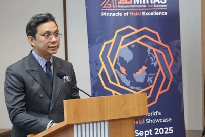 Ông Firdauz Othman, Tổng Lãnh sự Malaysia tại Thành phố Hồ Chí Minh phát biểu tại hội thảo.