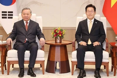 Tổng Bí thư Tô Lâm và Tổng thống Hàn Quốc Lee Jae Myung. (Ảnh: THỐNG NHẤT/TTXVN)