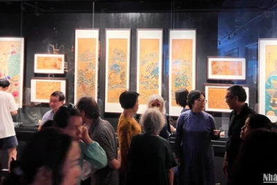 Sự kiện ra mắt thu hút đông đảo công chúng tham quan.