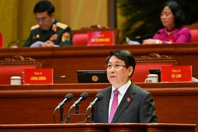 Đồng chí Lương Cường, Ủy viên Bộ Chính trị, Chủ tịch nước đọc diễn văn, tuyên bố khai mạc Đại hội.