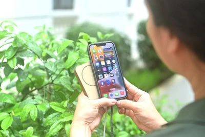 Pin sạc dự phòng cần được quản lý và sử dụng đúng cách để bảo đảm an toàn cho người dùng. (Ảnh ĐĂNG KHOA)