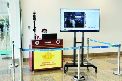 Bộ Y tế đề nghị ngành y tế các địa phương tăng cường giám sát, phát hiện trường hợp nghi ngờ mắc bệnh do virus Nipah ngay tại cửa khẩu. (Ảnh: DUY TUÂN)