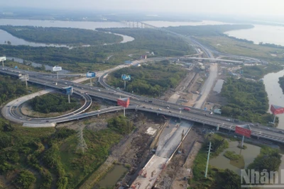 Tuyến Vành đai 3 đi qua Thành phố Hồ Chí Minh có chiều dài hơn 47km, trong đó khoảng 14,7km, được xây dựng trên cao, kết nối với tuyến cao tốc Thành phố Hồ Chí Minh-Long Thành-Dầu Giây.