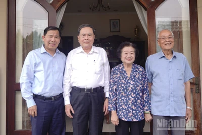 Chủ tịch Quốc hội Trần Thanh Mẫn thăm, chúc Tết nguyên lãnh đạo Đảng, Nhà nước.