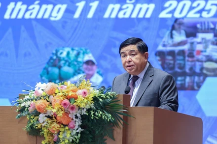 Phó Thủ tướng Nguyễn Chí Dũng phát biểu ý kiến tại Diễn đàn Kinh tế hợp tác, hợp tác xã năm 2025. (Ảnh: VGP/Nhật Bắc)