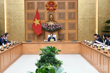 Thủ tướng Chính phủ Phạm Minh Chính chủ trì cuộc tiếp đoàn Hội đồng Kinh doanh EU-ASEAN và Hiệp hội Doanh nghiệp châu Âu tại Việt Nam. (Ảnh: TRẦN HẢI)