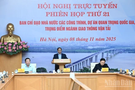 Thủ tướng Chính phủ Phạm Minh Chính chủ trì phiên họp. (Ảnh: TRẦN HẢI)