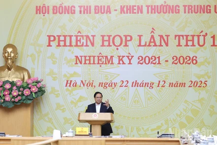 Thủ tướng Chính phủ Phạm Minh Chính chủ trì Phiên họp lần thứ 16 Hội đồng Thi đua-Khen thưởng Trung ương. (Ảnh: Trần Hải)