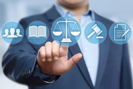 Thủ tướng Chính phủ yêu cầu giữ nghiêm kỷ luật, kỷ cương, nâng cao chất lượng xây dựng pháp luật. (Ảnh: VGP)