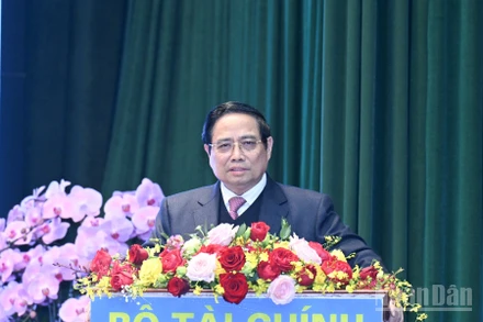 Thủ tướng Chính phủ Phạm Minh Chính phát biểu ý kiến chỉ đạo tại Hội nghị tổng kết công tác năm 2025, triển khai nhiệm vụ năm 2026 của ngành tài chính. (Ảnh: TRẦN HẢI)