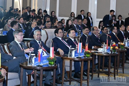 Thủ tướng Chính phủ Phạm Minh Chính và các quan chức, đại biểu dự Hội nghị Bộ trưởng số ASEAN (ADGMIN) lần thứ 6 và các Hội nghị liên quan. (Ảnh: Trần Hải)