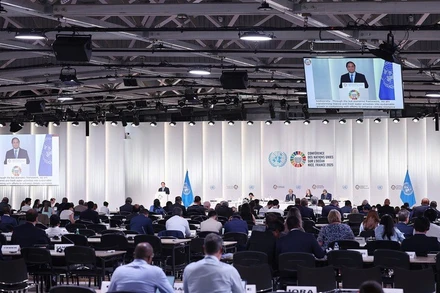 Thủ tướng Chính phủ Phạm Minh Chính phát biểu tại phiên toàn thể của Hội nghị cấp cao về đại dương của Liên hợp quốc lần thứ 3 (UNOC 3). (Ảnh: VGP/Nhật Bắc)