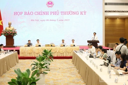 Quang cảnh buổi họp báo Chính phủ thường kỳ tháng 8 (Ảnh: VGP). 