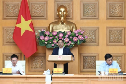 Thủ tướng Phạm Minh Chính chủ trì cuộc họp với Hội đồng Tư vấn chính sách. (Ảnh: Trần Hải)