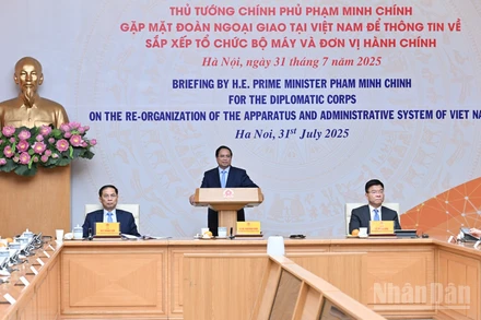 Thủ tướng Chính phủ Phạm Minh Chính chủ trì buổi gặp mặt với các cơ quan ngoại giao, tổ chức quốc tế tại Việt Nam. (Ảnh: TRẦN HẢI)