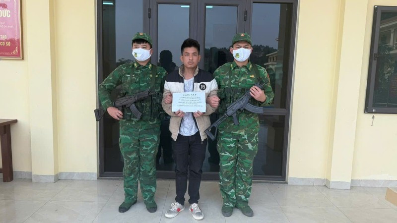 Đối tượng Vàng A Lý bị bắt giữ.