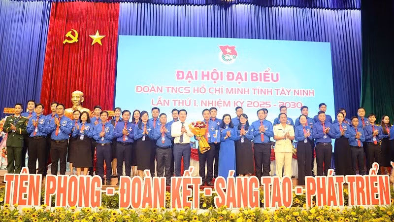 Ban Chấp hành Tây Ninh Tỉnh đoàn Tây Ninh khóa I, nhiệm kỳ 2025-2030 ra mắt Đại hội.