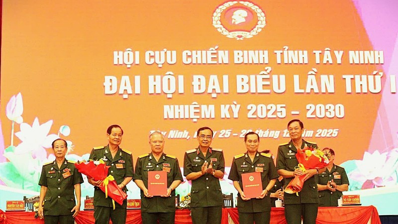 Lãnh đạo Trung ương Hội Cựu chiến binh Việt Nam trao Quyết định chỉ định Ban Chấp hành và Chủ tịch Hội Cựu chiến binh tỉnh Tây Ninh lần thứ I, nhiệm kỳ 2025-2030.