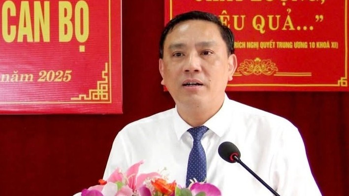 Đồng chí Hoàng Giang, Phó Bí thư Thường trực Tỉnh ủy Lào Cai dự và chỉ đạo hội nghị.