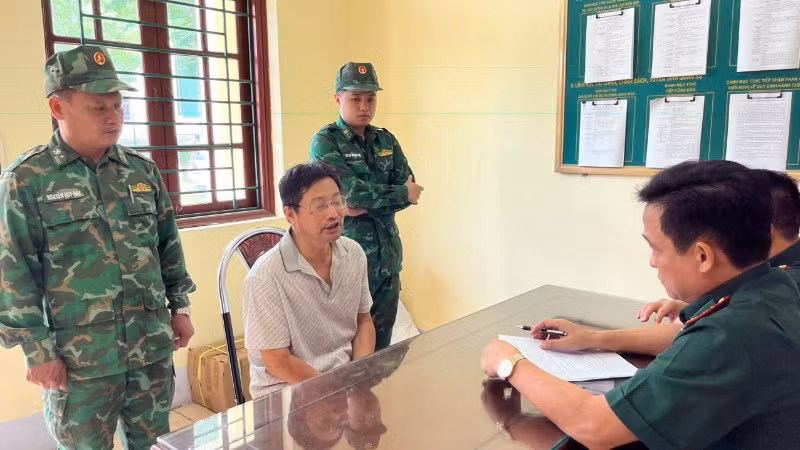 Bộ đội Biên phòng Việt Nam làm việc với đối tượng Ngô Tân Kích.