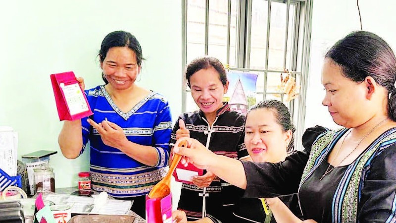 Sản phẩm cà-phê Oh Mi Kơ Ho Coffee do phụ nữ người Cơ Ho sản xuất đạt chứng nhận OCOP 3 sao.