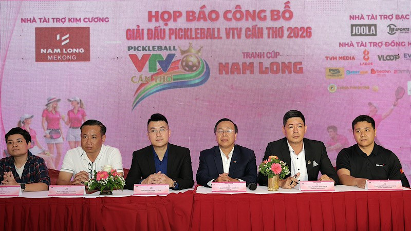 Quang cảnh buổi họp báo.