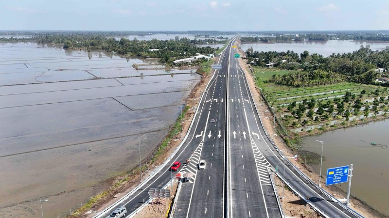 Điểm đầu cao tốc Cần Thơ-Cà Mau thuộc phường Cái Răng, thành phố Cần Thơ.